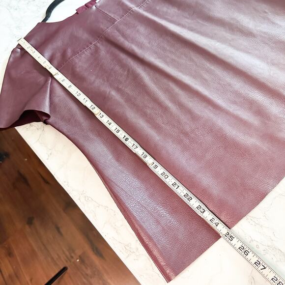 Chico's Size 2 Maroon Faux Leather Mixed Media Short Sleeve Top women’s large - Picture 11 of 12